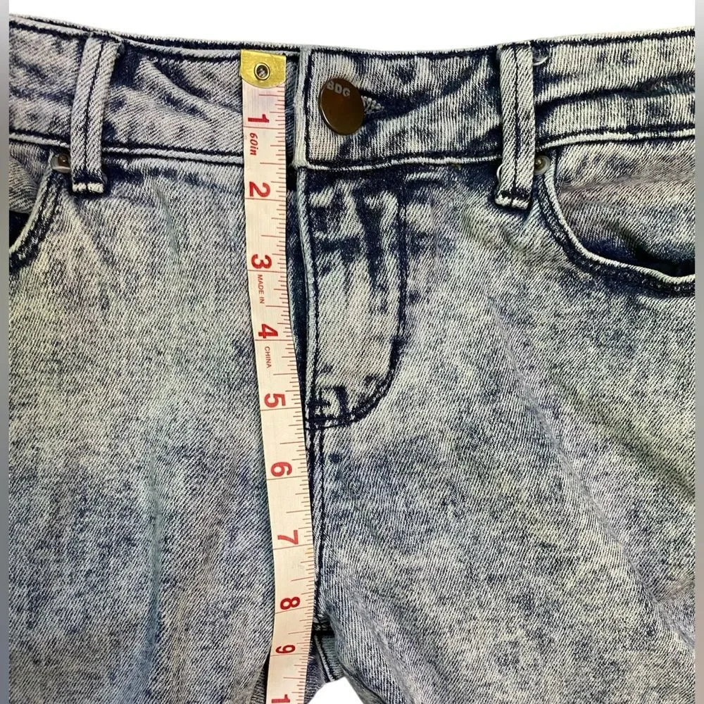BDG Light Acid Wash Cigarette Skinny Jeans - Picture 3 of 8